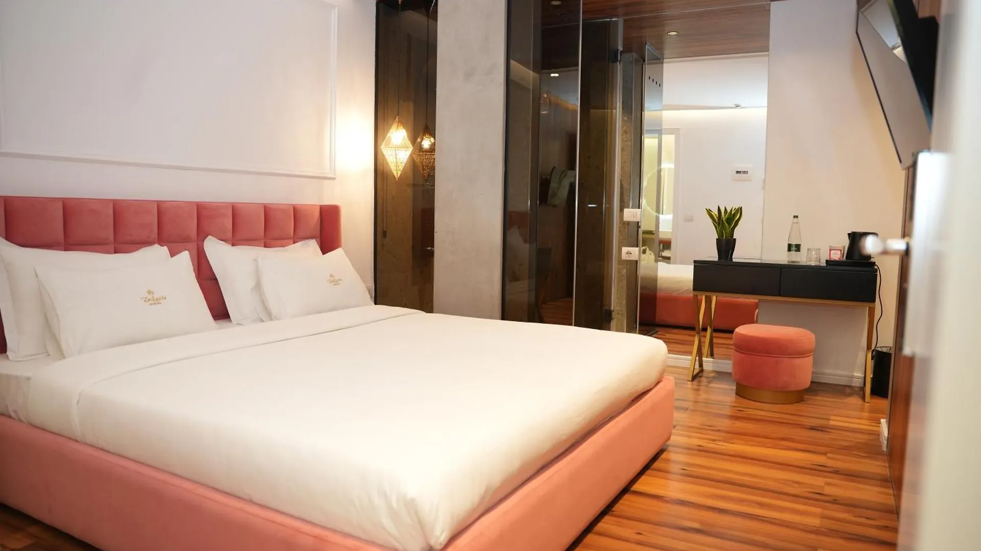 La Suite Boutique Hotel ティラナ