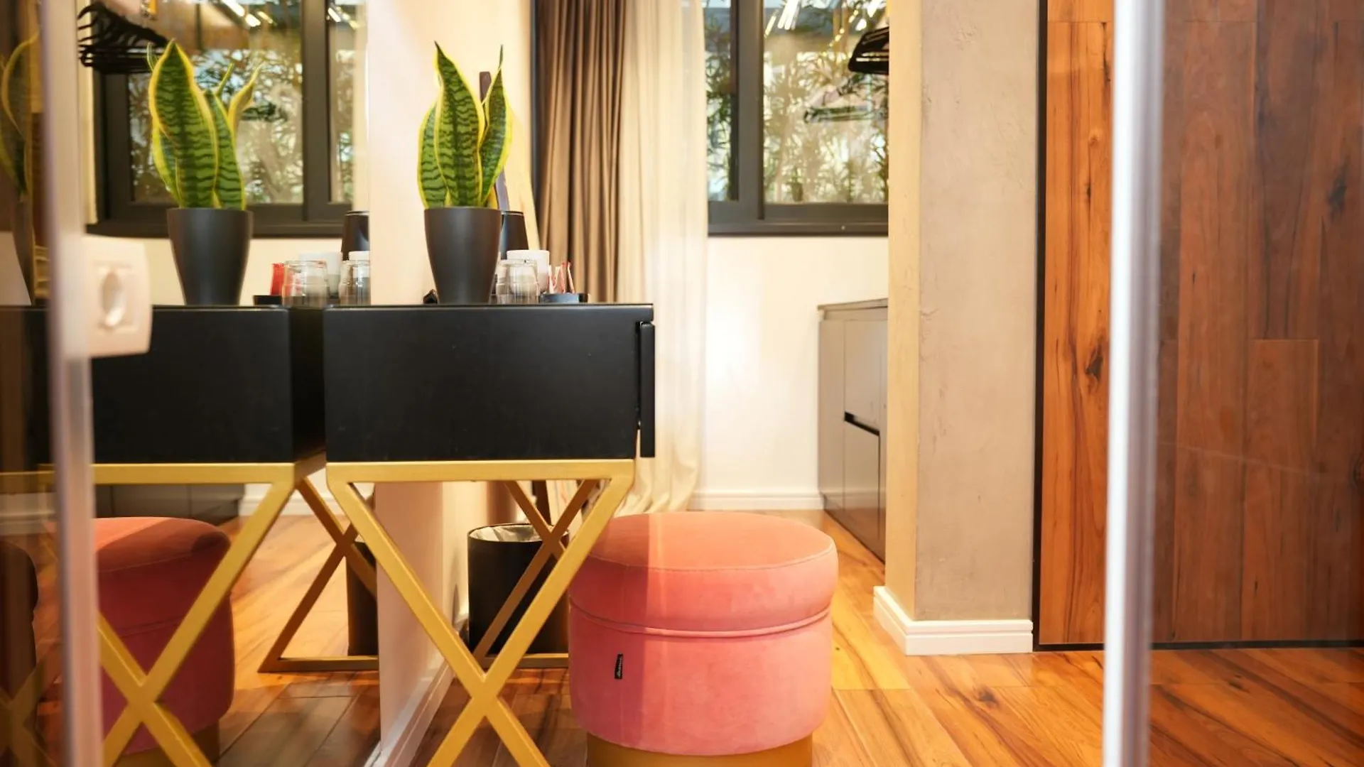 La Suite Boutique Hotel ティラナ 4*,  アルバニア